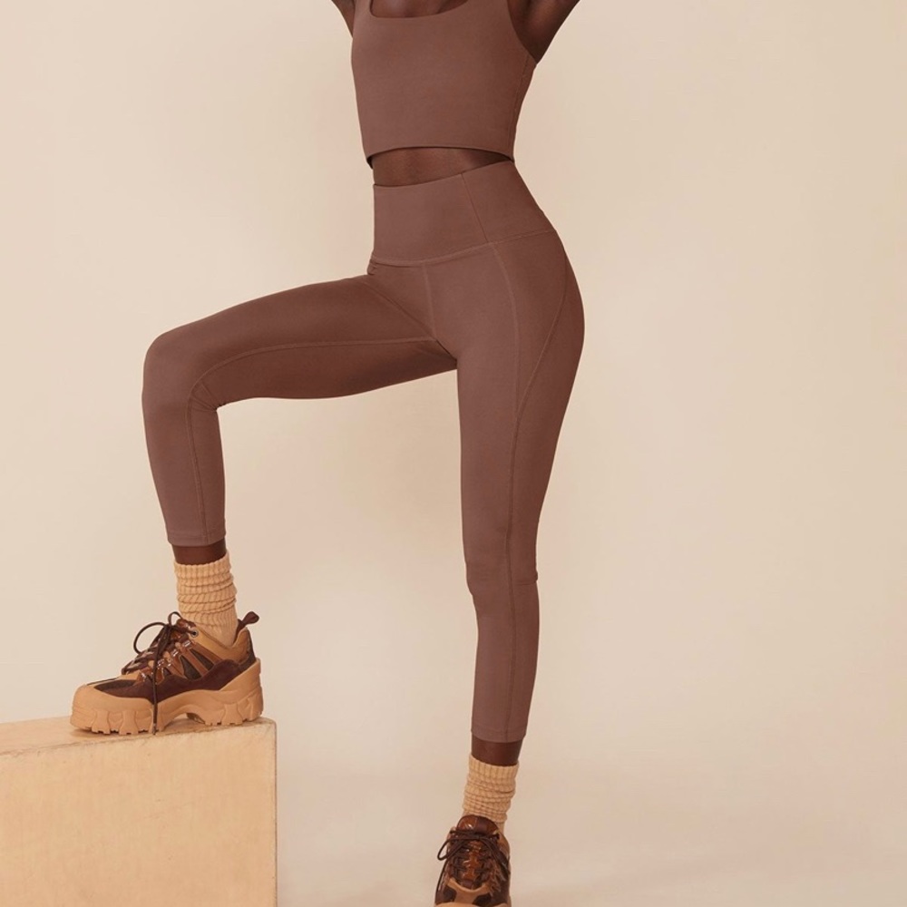 compressive high rise legging in valley